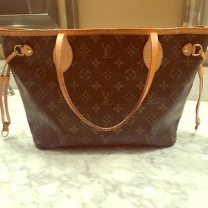 Louis Vuitton Neverfull PM
